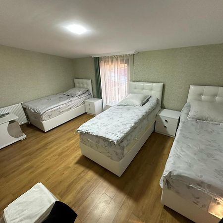 Family Hotel Gori Exterior foto